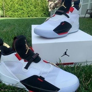 Air Jordan 33 ‘Future of Flights US 10.5
